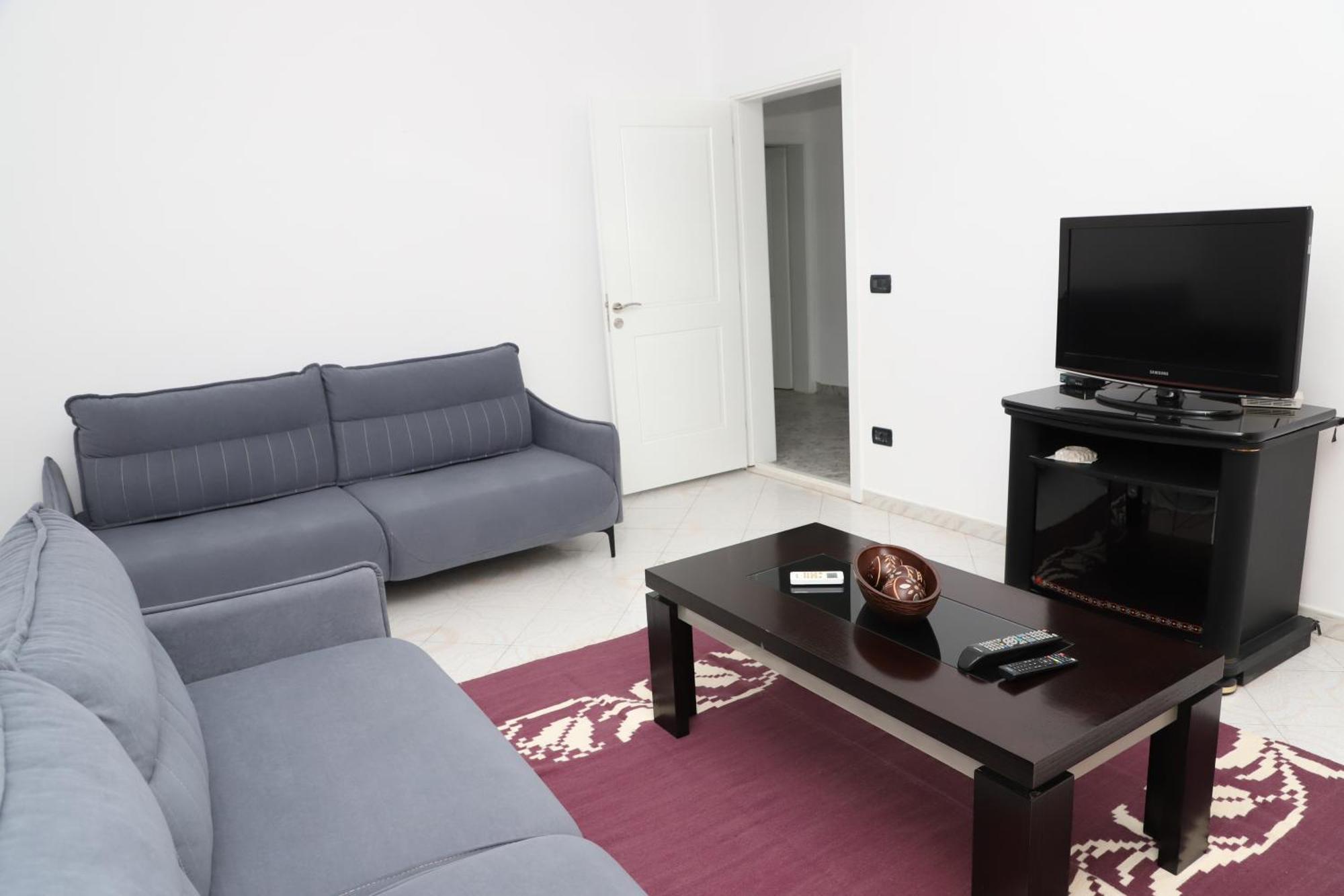 Apartment Eda City Center Berat Esterno foto